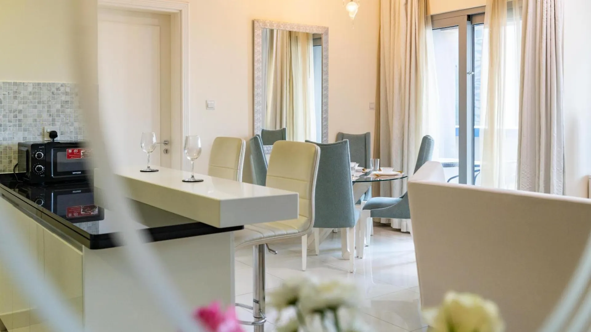 White Sage Full Burj View 1Br In Dubai Mall Apartment